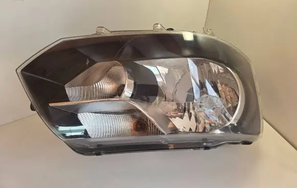 Volkswagen Transporter - Caravelle T5 Headlight/headlamp 030125430200