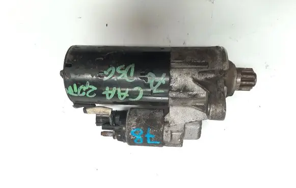 Volkswagen Golf III Starter motor 085911023E