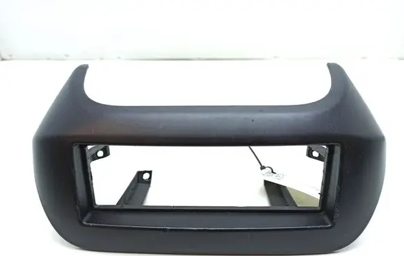 Radio/GPS head unit trim
