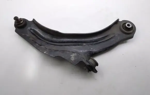 Renault Clio IV Front lower control arm/wishbone