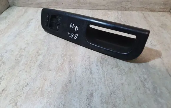 Volkswagen PASSAT B5.5 Electric window control switch 1J3959857B
