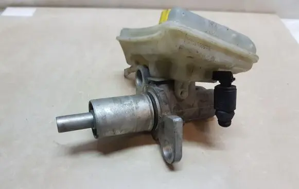 Ford Galaxy Master brake cylinder