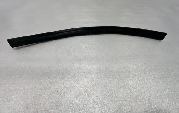 Mercedes-Benz C W204 Engine compartment rubber A2046280198 2046280198
