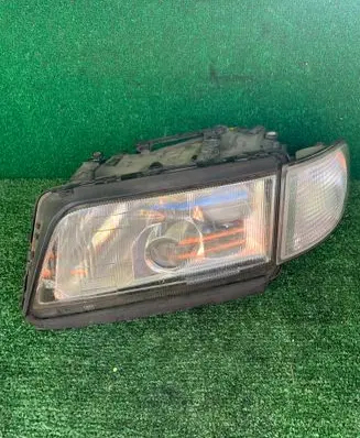 Audi A8 S8 D2 4D Headlight/headlamp 1307022224