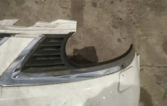 Saab 9-5 Under headlight/headlamp trim 