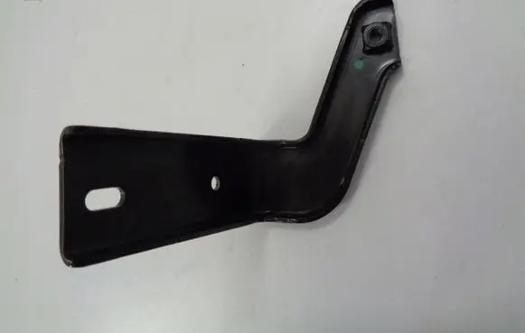 Renault Kadjar Fender mounting bracket