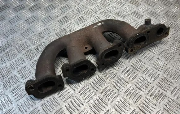 Opel Vivaro Exhaust manifold 8200042882