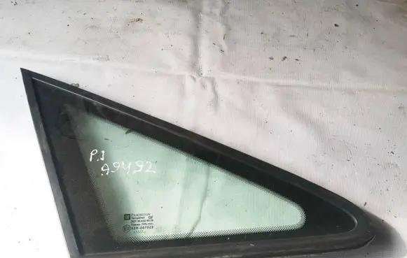 Opel Zafira A Front triangle window/glass as2