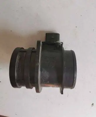Audi A6 S6 C6 4F Mass air flow meter 06D906461