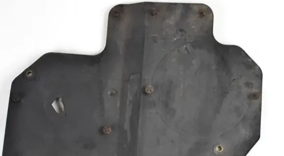 Audi A6 S6 C4 4A Timing belt guard (cover) 046130133C