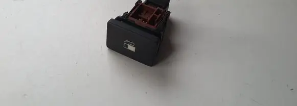 Toyota Avensis T270 Fuel tank opening switch 