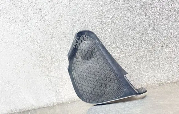 Opel Vectra B Side speaker trim/cover 90503292