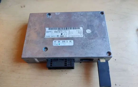 Audi A6 S6 C6 4F Bluetooth control unit module 4E0862335