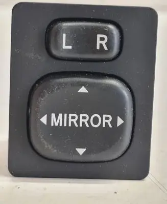 Toyota Corolla Verso AR10 Wing mirror switch 769746C