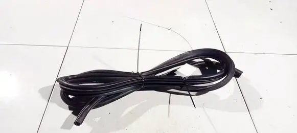 Chevrolet Captiva Rubber seal front coupe door 