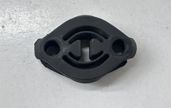 Audi A4 S4 B9 8W Muffler mount bracket/holder 4M0253147C