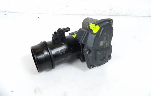 BMW 5 F10 F11 Throttle body valve 7810752