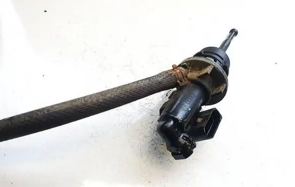 Skoda Octavia Mk2 (1Z) Clutch master cylinder 1k0927810d 1k0721388l