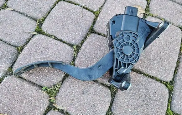 Toyota Corolla E210 E21 Accelerator throttle pedal 78110-02211-