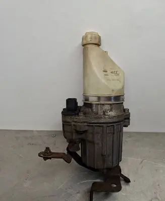 Opel Astra H Power steering pump 13292554
