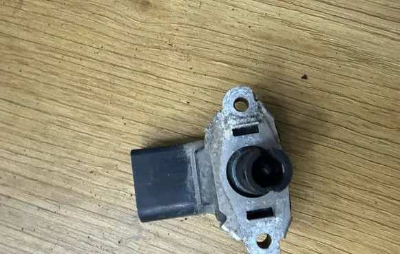 Volkswagen Polo Air pressure sensor 036906051