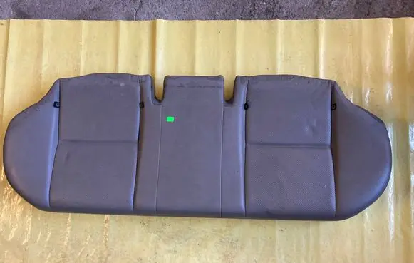 Mercedes-Benz C W204 Second row seats A2049202646 204911941 7K50 A2049200050