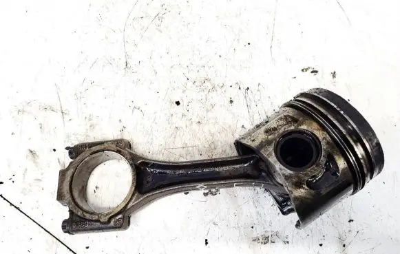 Seat Altea Piston with connecting rod