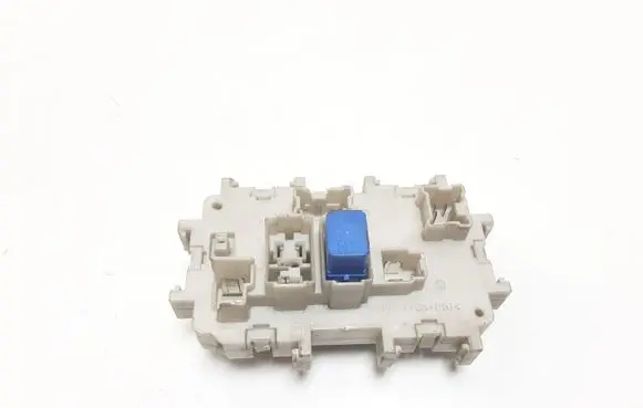 Nissan Navara D40 Fuse module EA00A5F17
