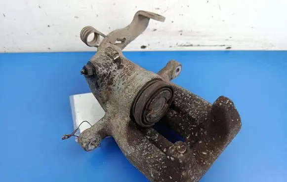 Rear brake caliper
