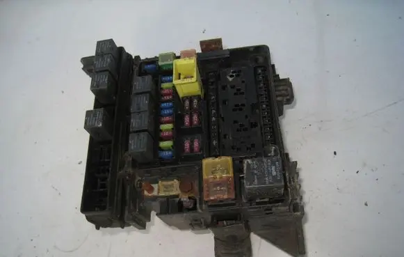 Mitsubishi Outlander Fuse box set 401251357 MR965734