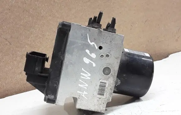 Volkswagen PASSAT B6 ABS Pump 3C0614109T