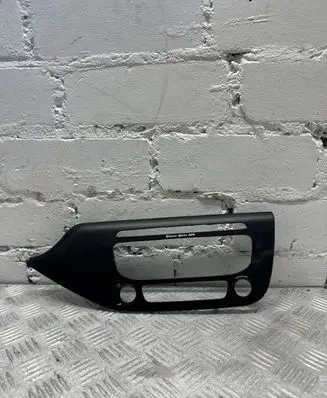 KIA Ceed Radio/GPS head unit trim 84740A2000
