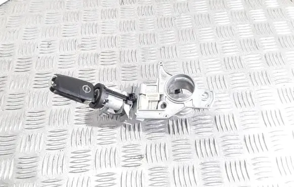 Opel Astra H Ignition lock 36335L225B