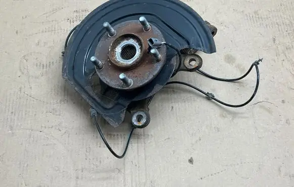 Nissan Pulsar Front wheel hub 40202BA60A 400141KK0A 400141KKOH