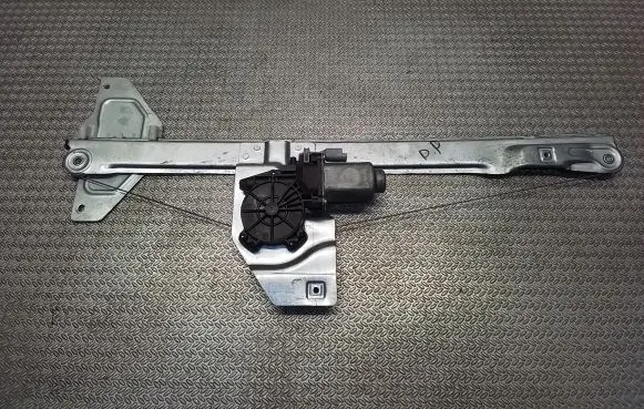 Peugeot Partner Front door window regulator with motor 9680557880