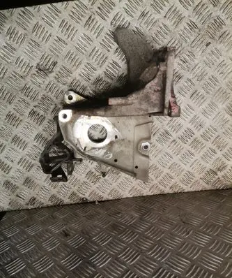 Opel Insignia A Fuel pump bracket 55566003