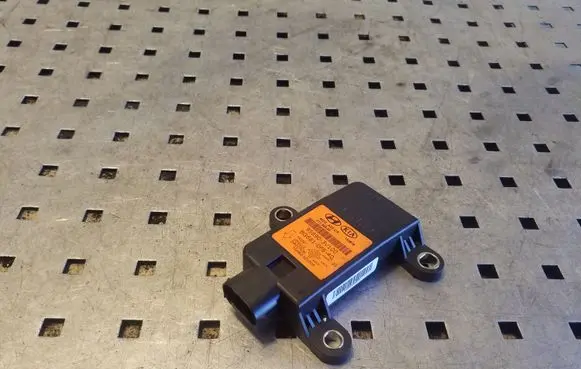 Hyundai i40 ESP acceleration yaw rate sensor 956903V100
