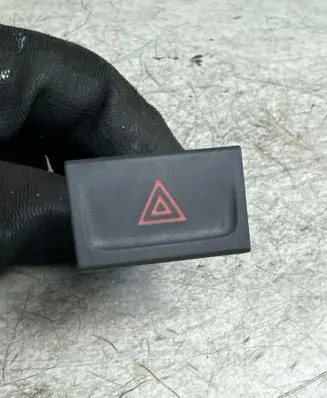 Volkswagen Golf Sportsvan Hazard light switch 510953509 G062B02S