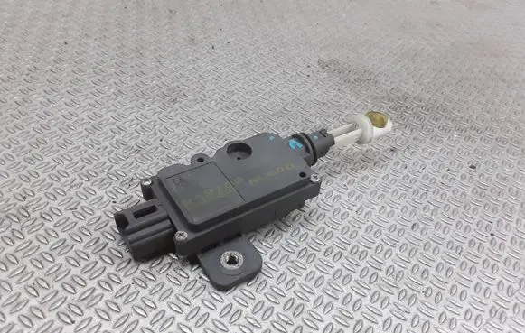 Nissan Primera Central locking motor 84680AU6600