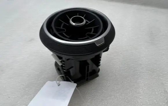 Audi Q2 - Dash center air vent grill 81A820901E