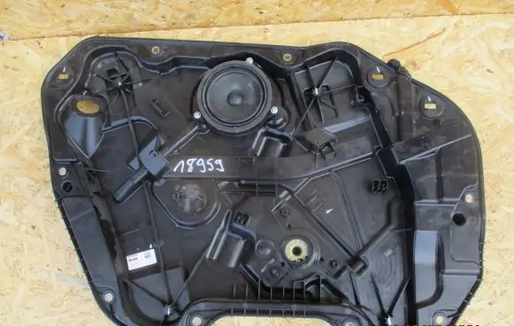 BMW 1 F40 Front window lifting mechanism without motor 5a02fb1