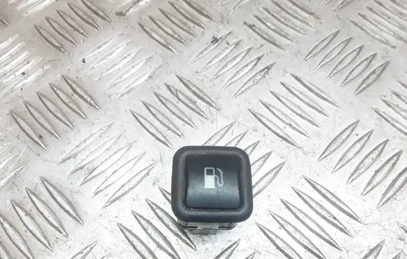 Volkswagen PASSAT B5 Fuel tank opening switch 03000313