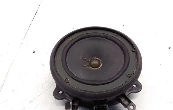 Audi A4 S4 B7 8E 8H Front door speaker 8E0035411A