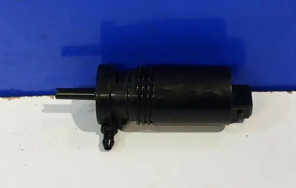 Volvo XC90 Windscreen/windshield washer pump 31283791 30699952