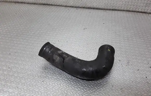 KIA Carens II Engine coolant pipe/hose