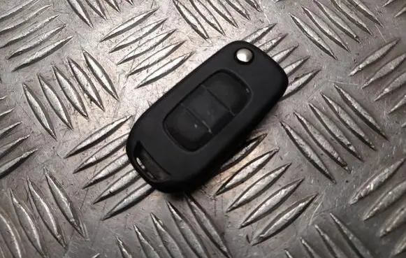 Renault Master IV Ignition key/card 805673447R