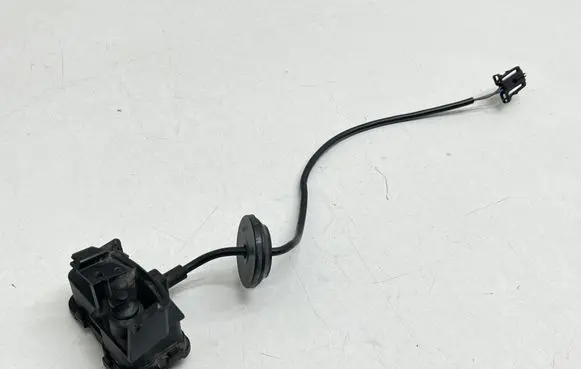 Volkswagen PASSAT B8 USA Fuel tank cap lock 5C6810773H 221217130844
