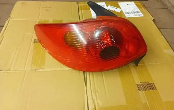 Peugeot 206 Rear/tail lights