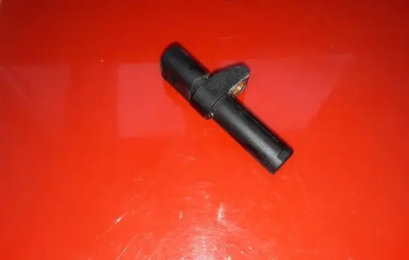 Mercedes-Benz C W203 Crankshaft position sensor 0031532828