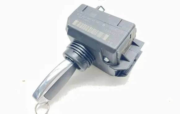 Mercedes-Benz C W204 Ignition lock A2075450108